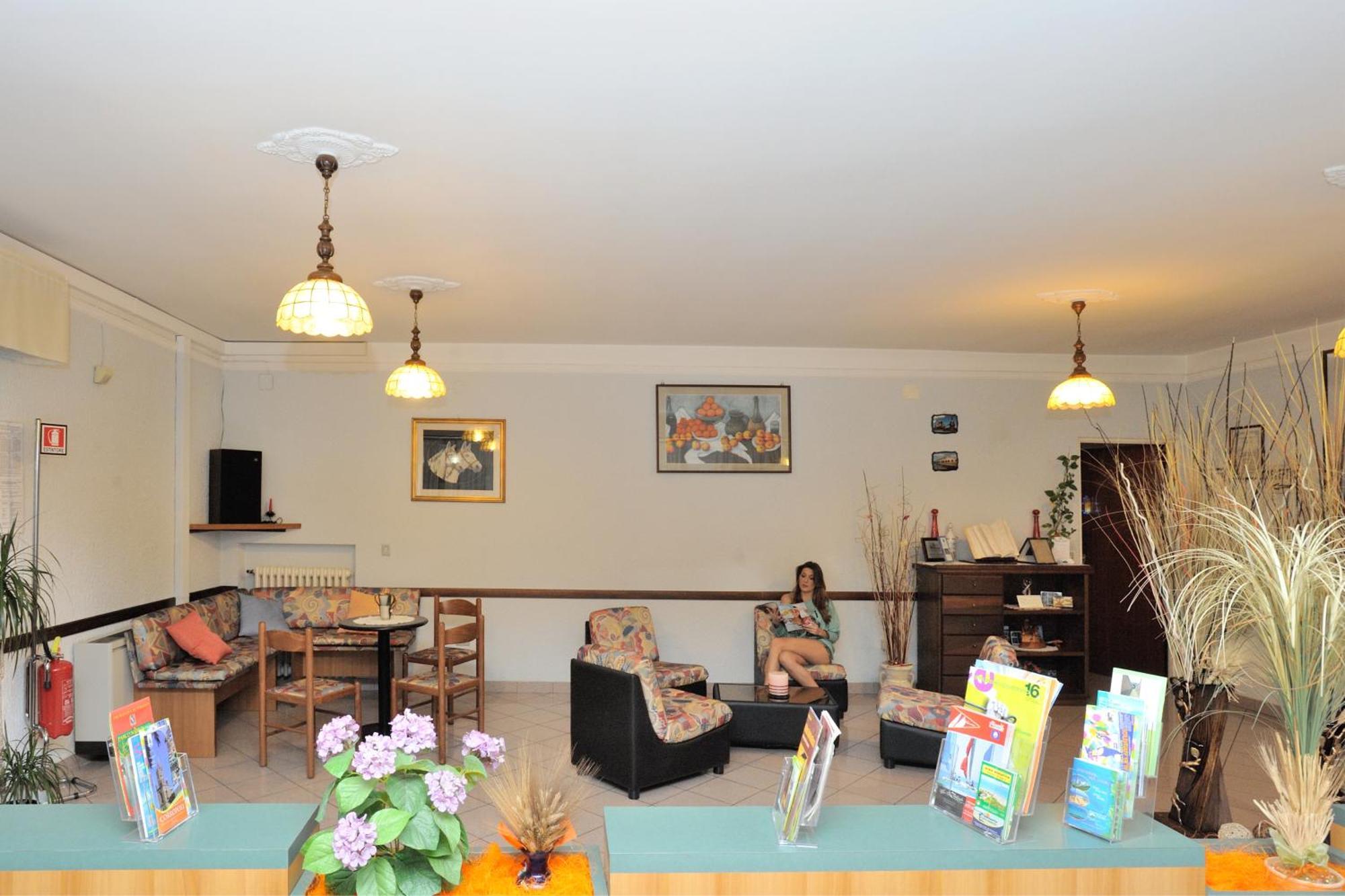 אלבה אדריאטיקה Hotel Lidia מראה חיצוני תמונה